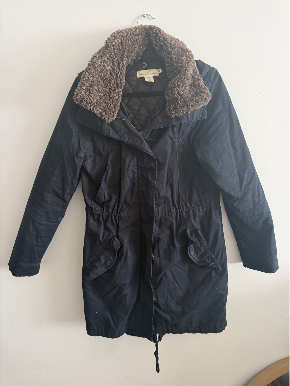 H&M L.O.G.G. Women's Navy Blue Quilted Parka Coat with Faux Fur Collar, Size US